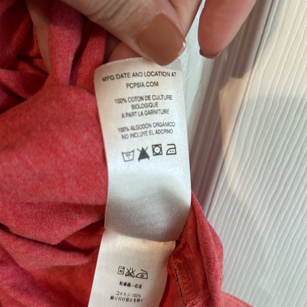 Patagonia Men's Polo Shirt in Rich Red - Picture 5 of 6